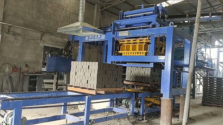 冶煉行業(yè)的冷固球團機、制團機